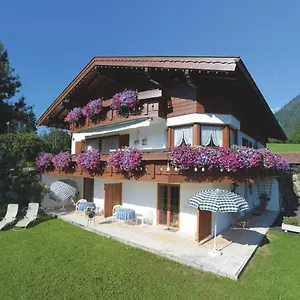 https://landhaus-menz.com-bavaria.com